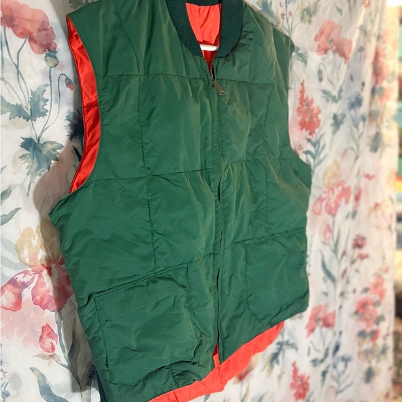 Vintage Reversible Green and Orange Puffer Vest - Picture 3 of 10